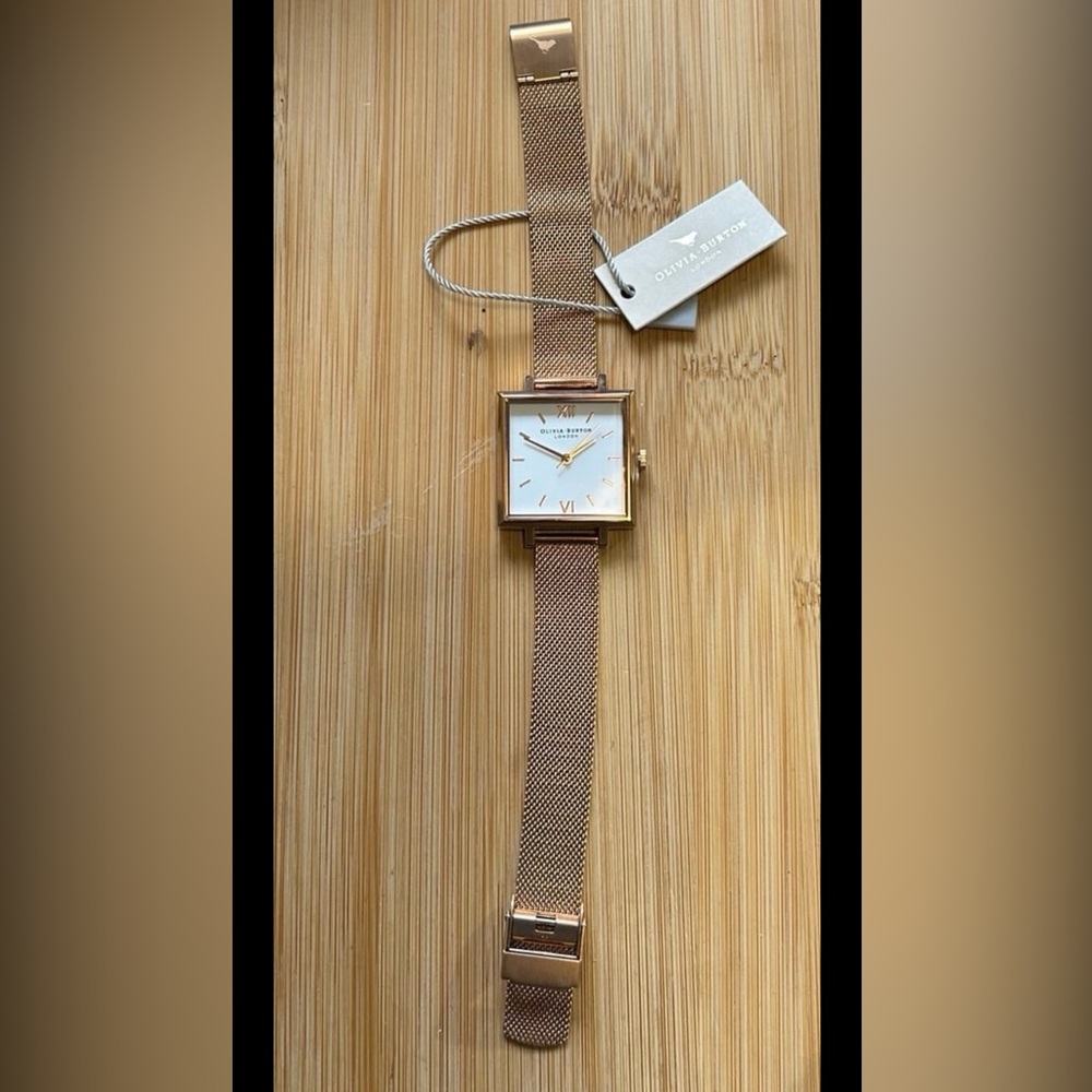 Olivia Burton Watch With 30mm White Face & RoseGold MeshBracelet - Picture 4 of 5